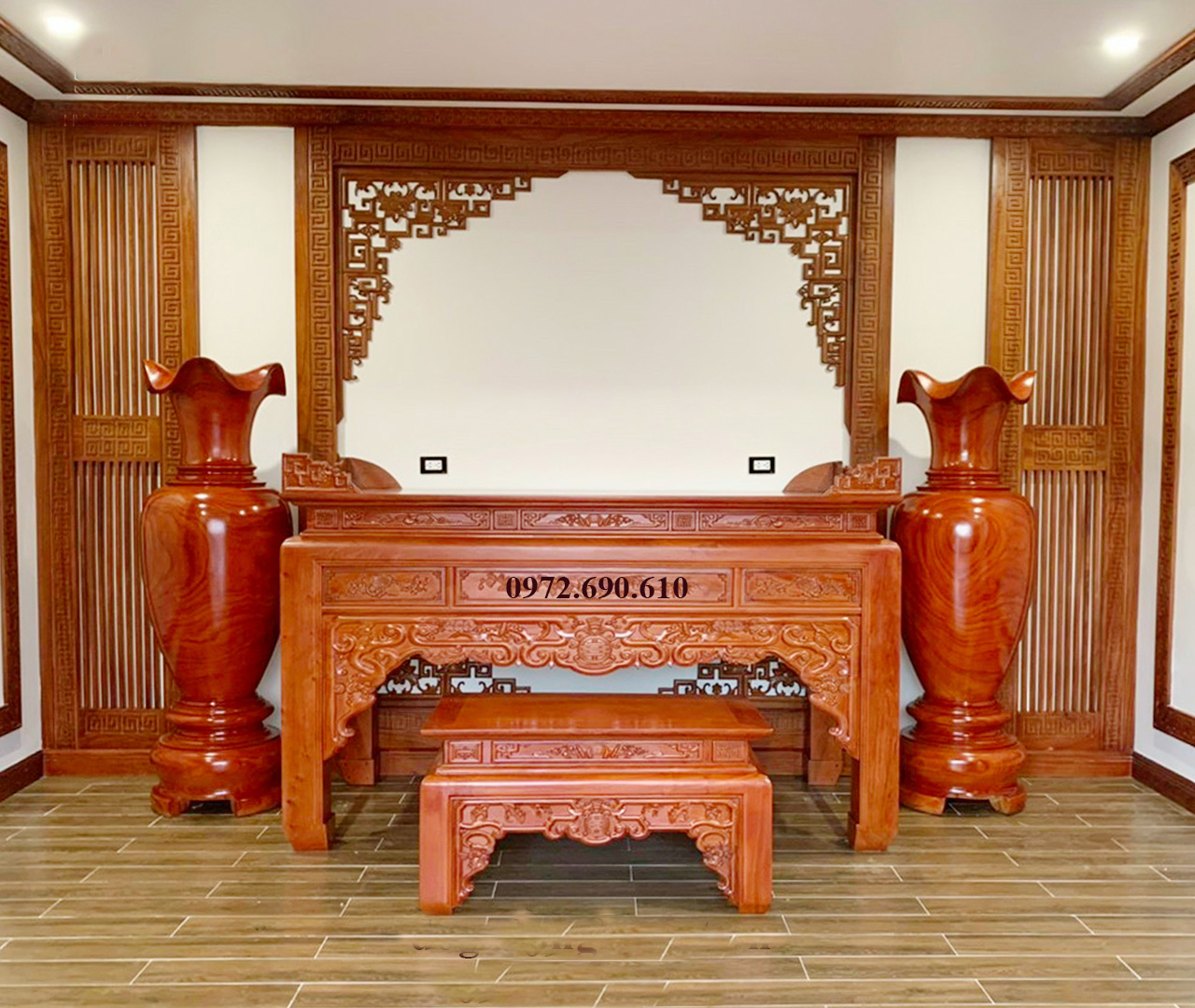 Vách ngăn bàn thờ